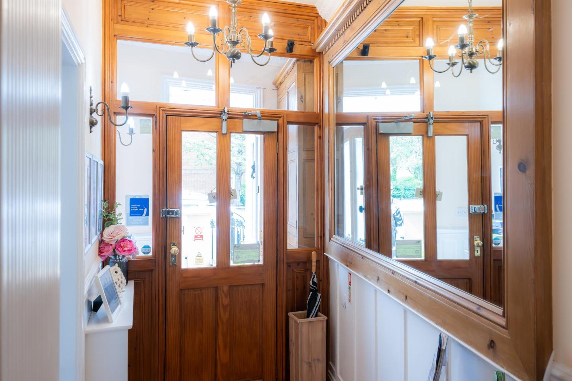 The Courtyard Guest house 3*